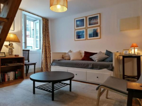 LX Townhouse Ideal for Big Groups Prime Location Trendy Street